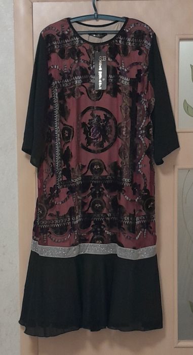 Платье новое нарядное