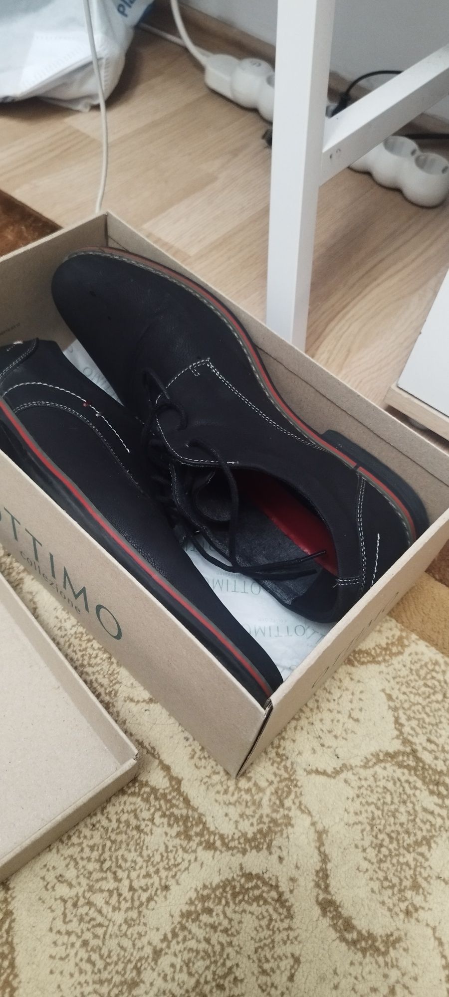 Vand bocanci zi de zi