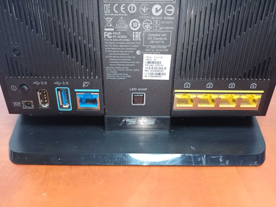 Asus RT-AC68U Dual-band Wireless-AC1900 Gigabit Router USB 3.0