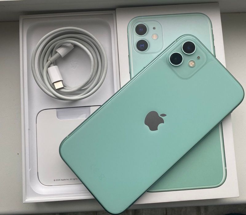 Айфон 11   64 Гб