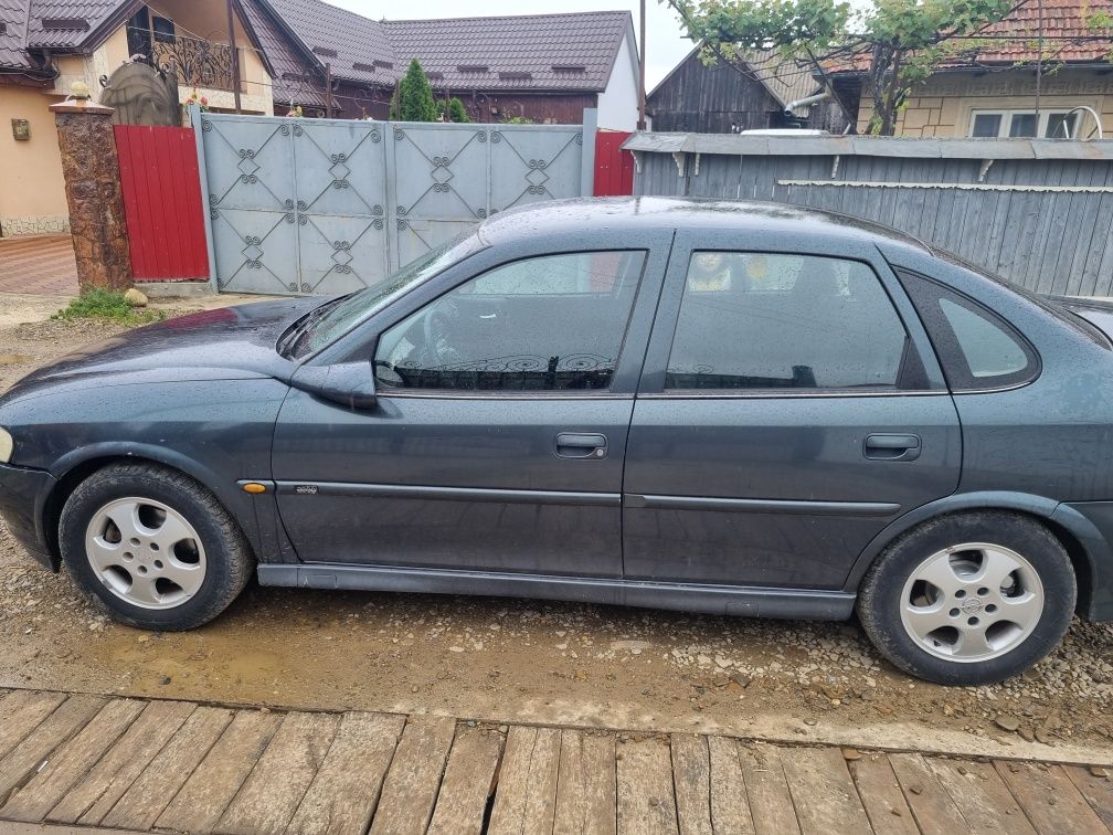 opel vectra B din 2000