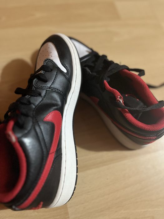 Оригинални Nike Air Jordan 1 Low — 40номер