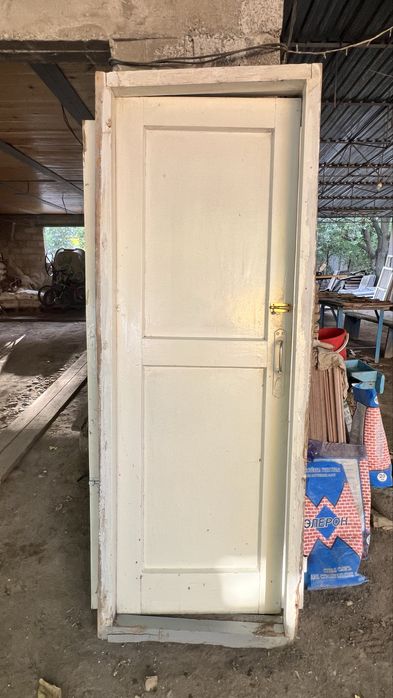 Дверь из натурального дерева 150 000