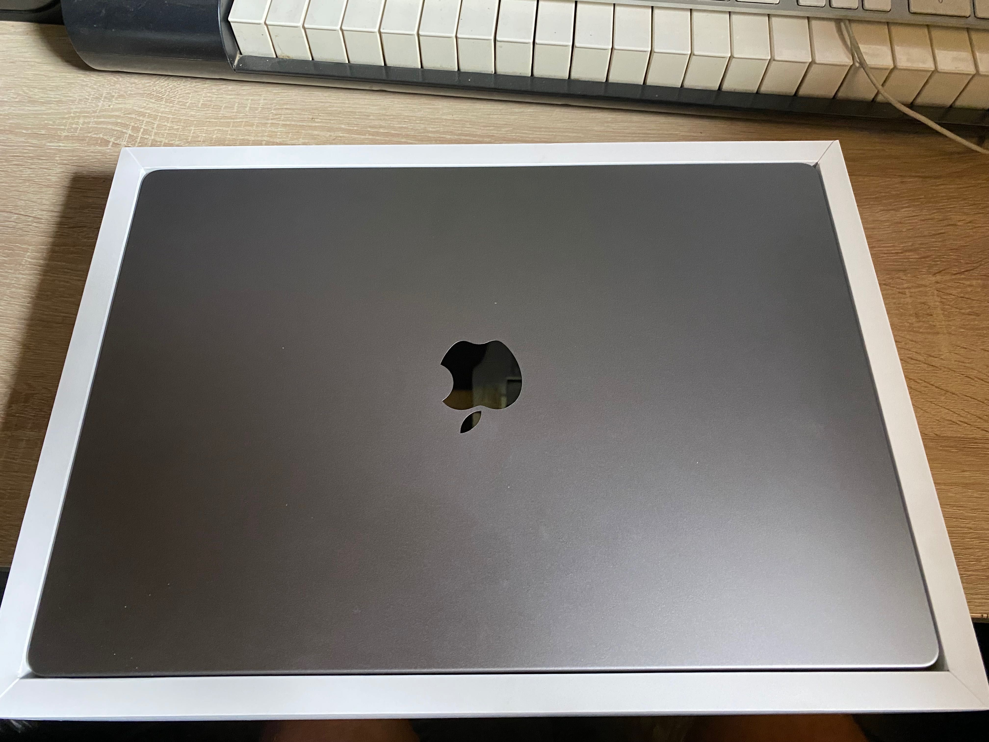 MacBook Pro M1 Max 32/ 1TB