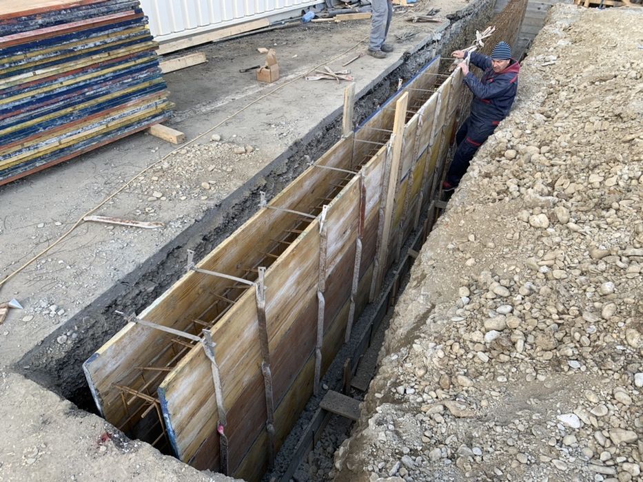 Panouri Cofraje Beton Doka ( stalpi cofrag elevatie gard  placa )