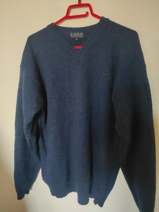 Pulovere, jersee, mărimi diferite, modele diferite, culori diferite