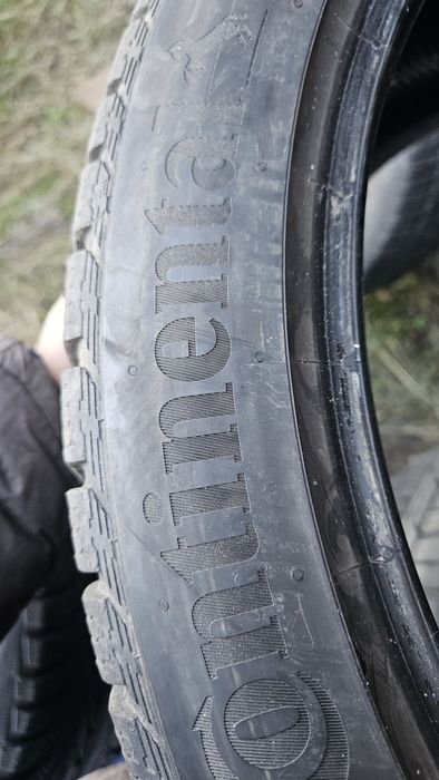 2бр гуми 255 40 20 дот 21 континентал