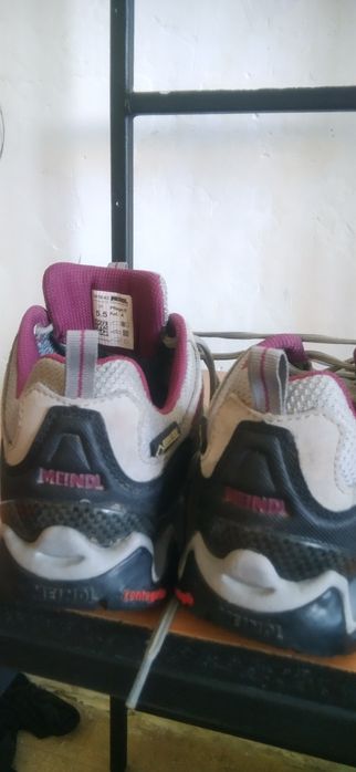 Meindl Bocanci mărimea 38,5, gri cu vișiniu