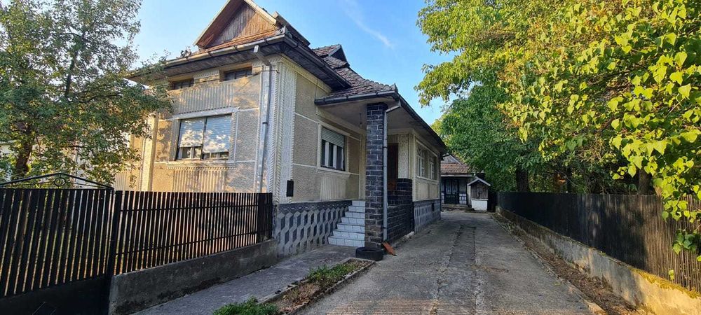 CASA DE VANZARE in cartier TUR - NEGRESTI OAS , zonă centrală
