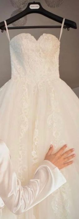 Vand rochie de mireasa