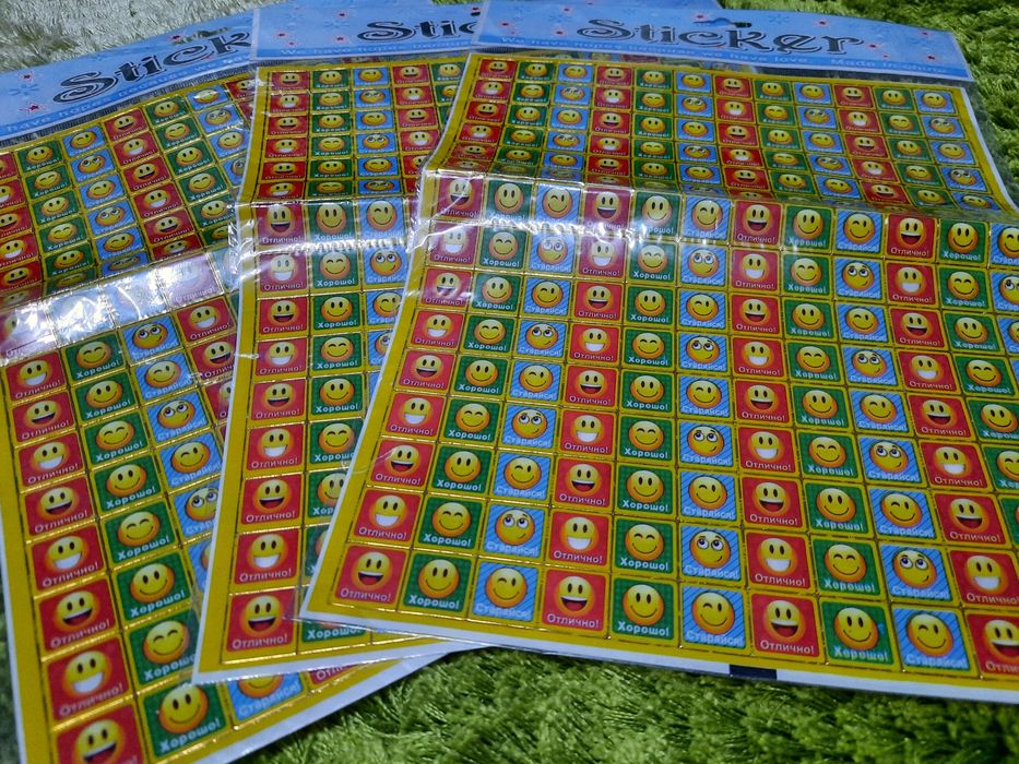 Стикеры для учителя(наклейки отлично, хорошо, старайся.