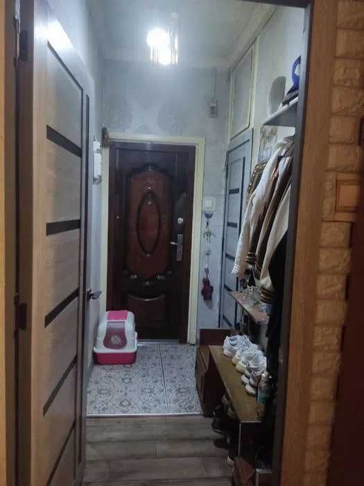 СРОЧНО! Продаётся 2 в 3 локация напротив Parvoz, дворец культуры !