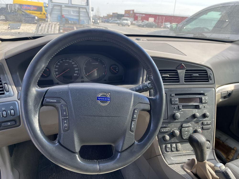 Volvo V70 на части