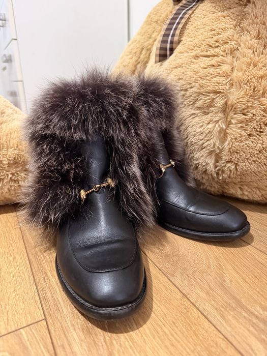 Боти от естествена кожа с естествен пух
