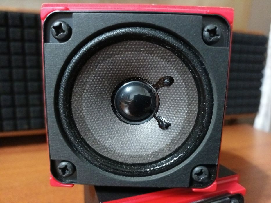 Satelit Bose Red Line (1 bucata)