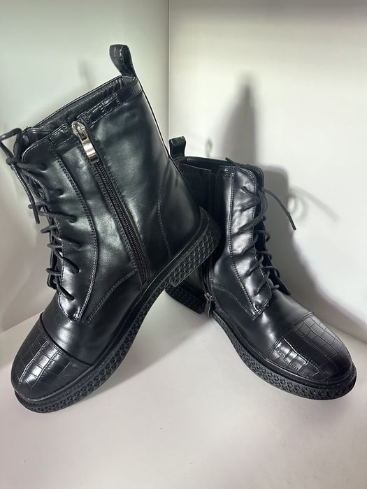 Продам новые зимние ботинки