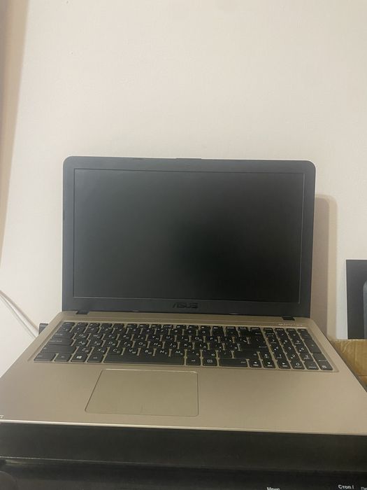 Ноутбук asus x540y
