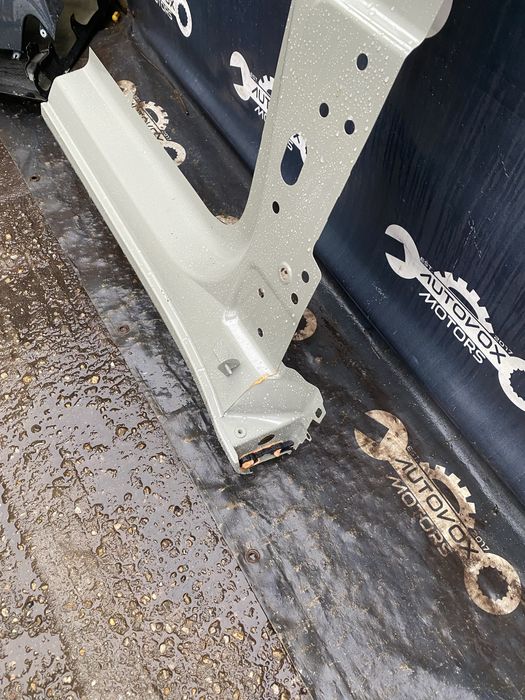 Prag stalp A dreapta fata Tesla model 3 an pana la 2023