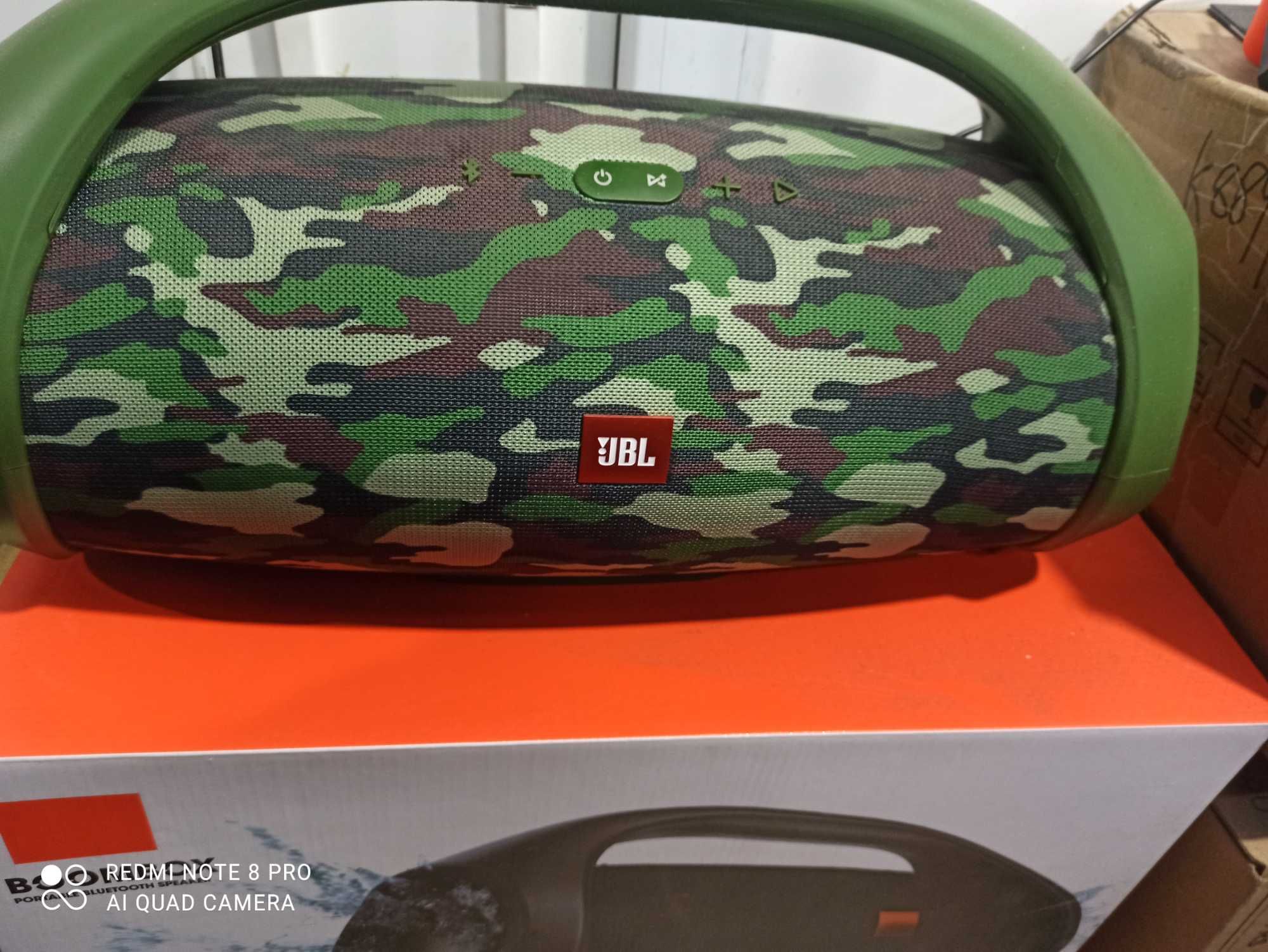 Boombox JBL колонка