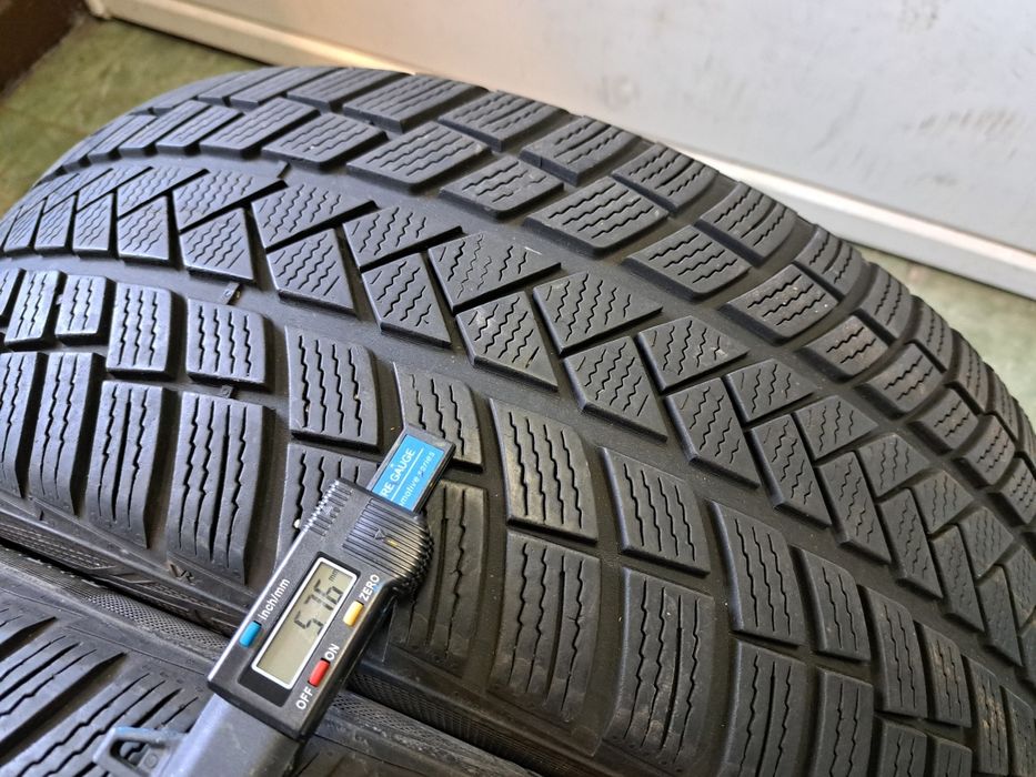 2 anvelope 235/45 R20 Vredestein