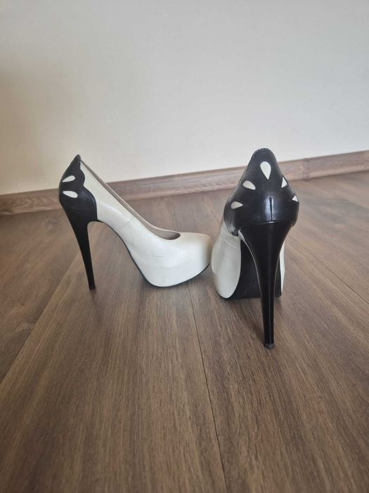 Vand pantofi handmade piele cu toc si platforma
