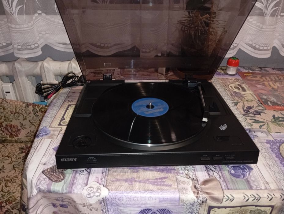 Грамофон Sony ps lx 300