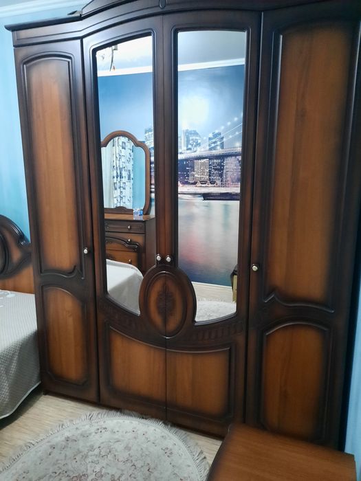 Спальний гарнитур
