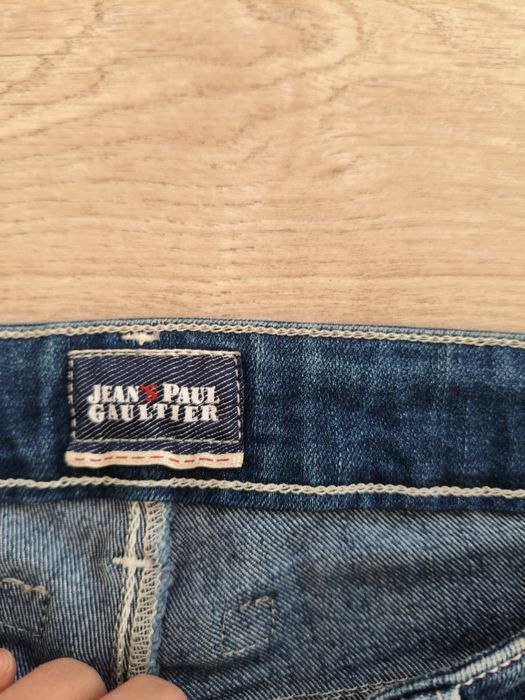 Blugi Jean Paul Gaultier, 26