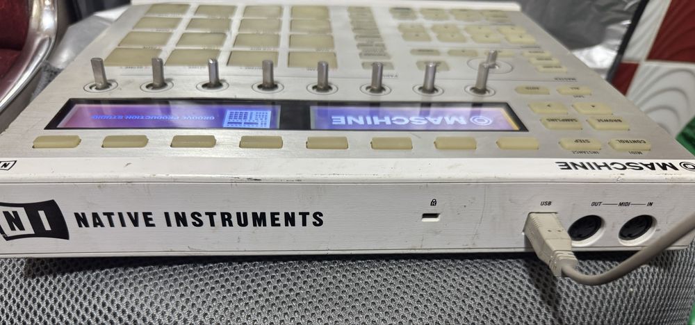 Native intruments Maschine MK2