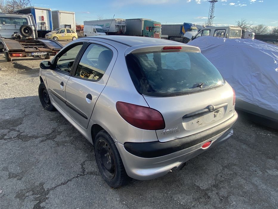 Peugeot 206 1.9 D Пежо 206 1.9 КЛИМАТИК чист дизел на части