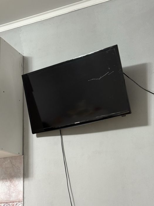 Продается телевизор (не смарт) Samsung