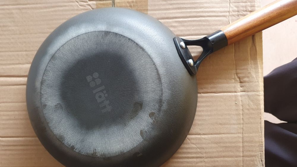 Tigaie fonta usoara tip fagure, Lätt Home, invelis antiaderent