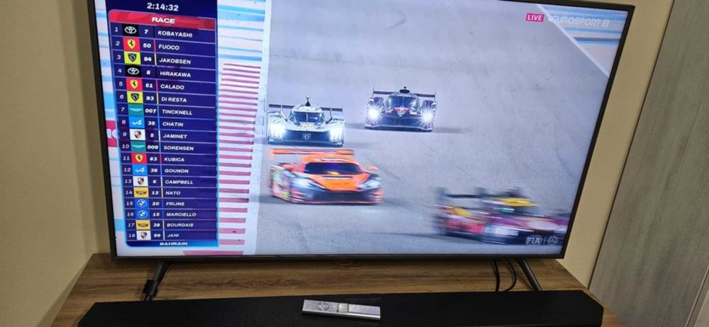 Телевизор Samsung QLED 49 инча SMART TV