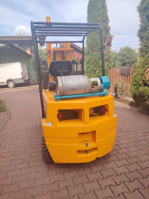 Vând stivuitor Mitsubishi FG 25 T