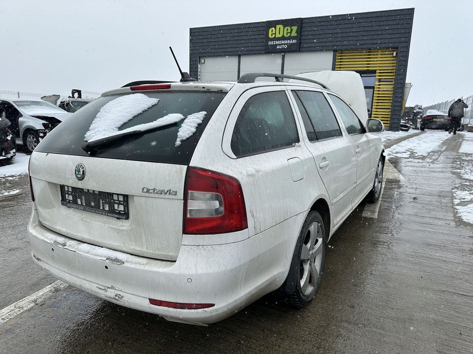 Dezmembrez / Dezmembrari / Piese / Accesorii Skoda octavia 2 facelift 2012 break 1.6 cay DSG alba