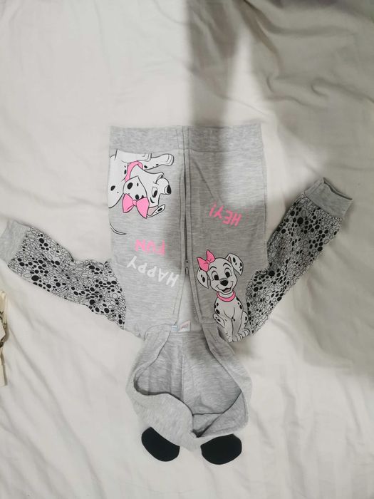 Vând hăinuțe mărimea 80