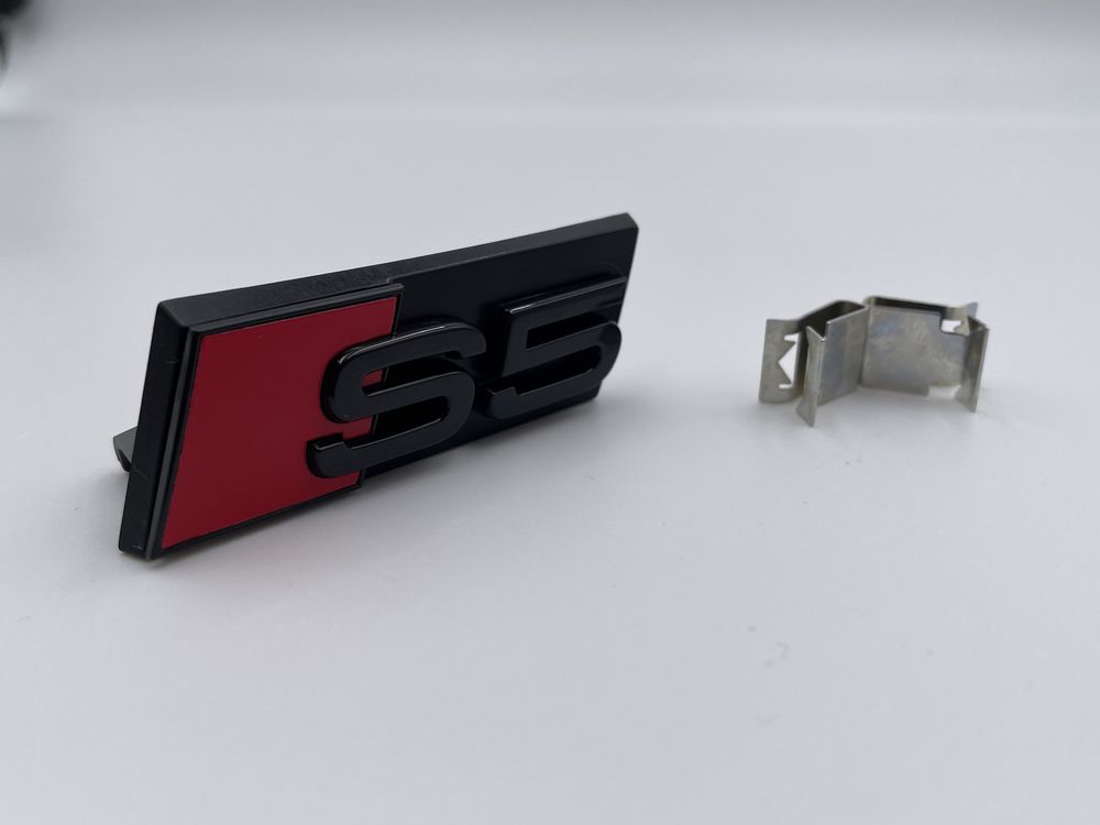 Emblema Audi S5 grila negru