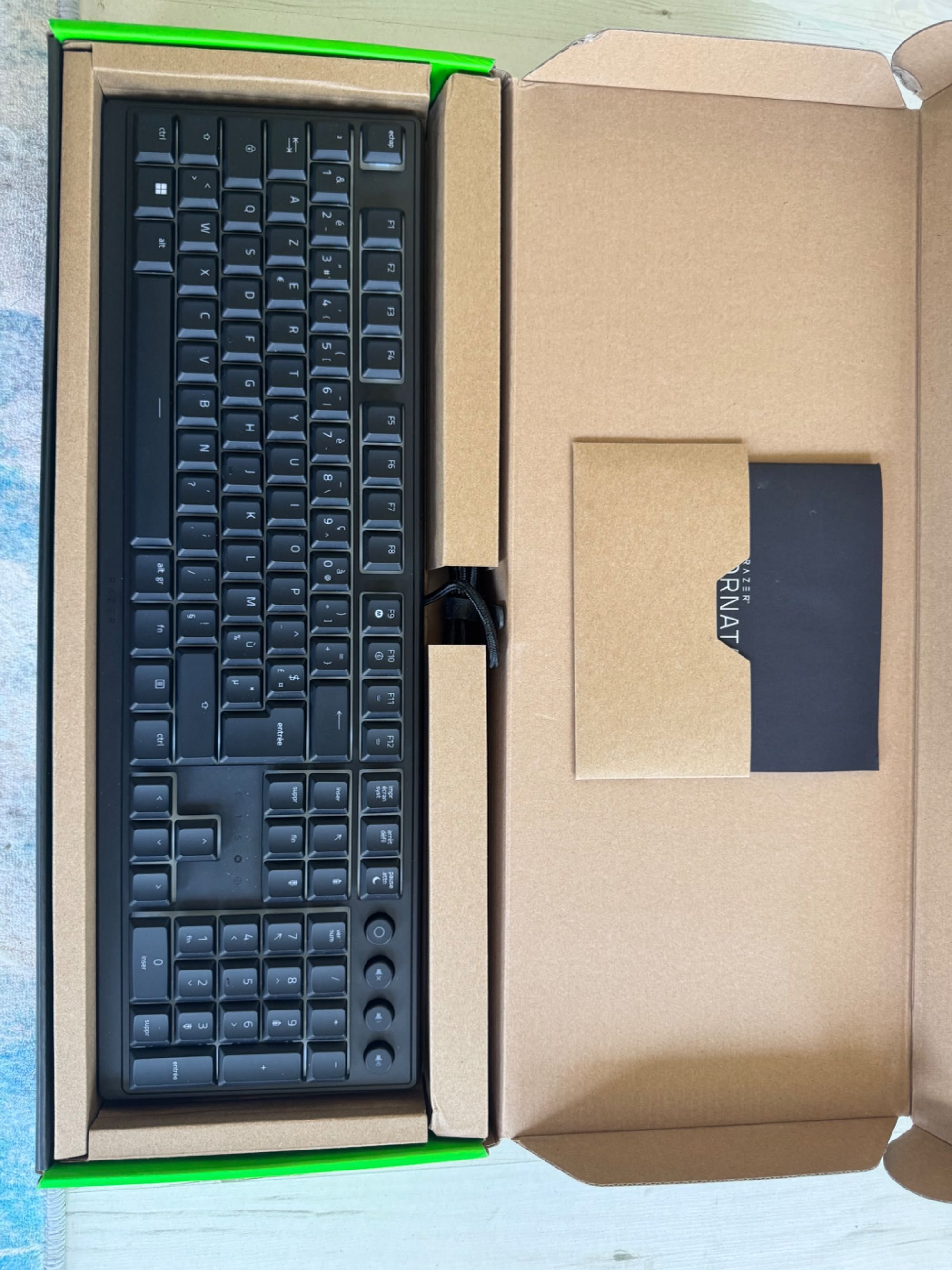 Чисто нова клавиатура razer ornata v3