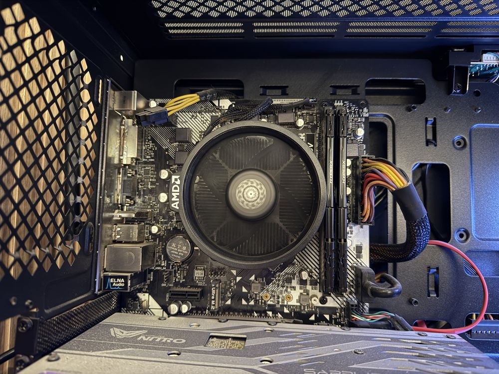 Настолен компютър / Gaming PC