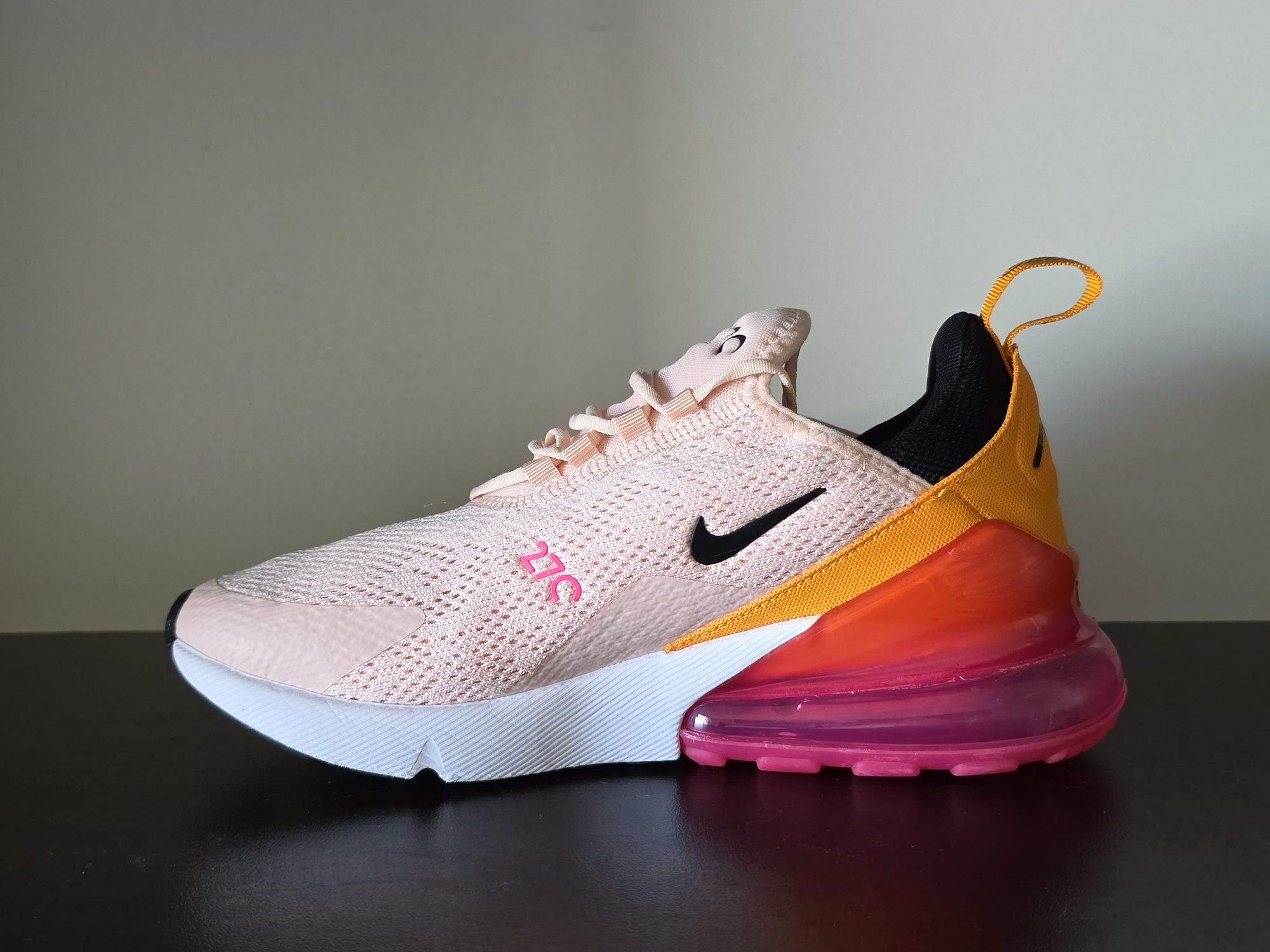 Nike Air Max 270/ 38номер 24см Стелка Като нови