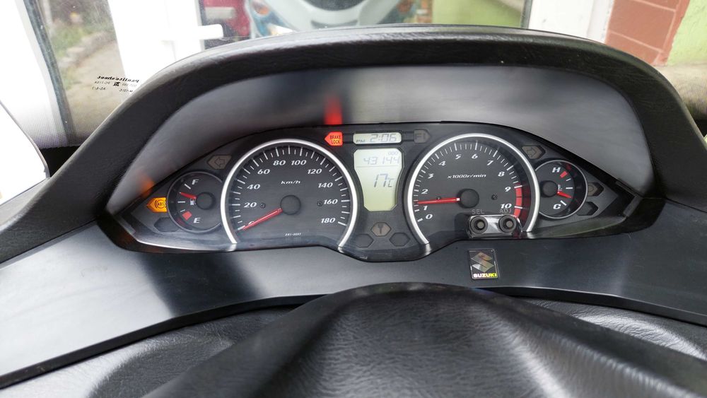 Suzuki Burgman AN 400 Din 2013 vand schimb
