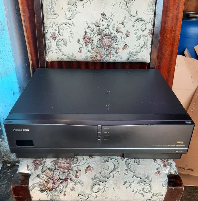 Vând videorecorder panasonic nv-hs800 în stare bună