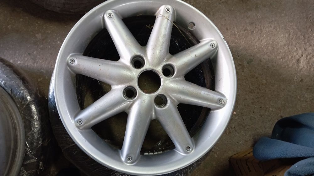 Продавам 16-ки джанти за Форд Фиеста.