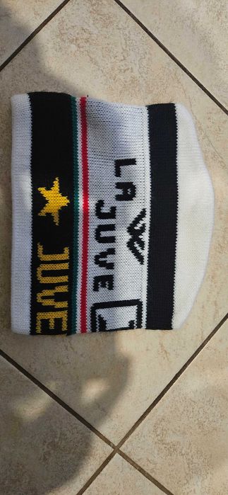 Плетена спортна шапка на Juventus