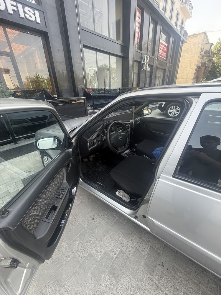 Nexia 2  1.6 mator 2009 yil prabeg 350 min udar