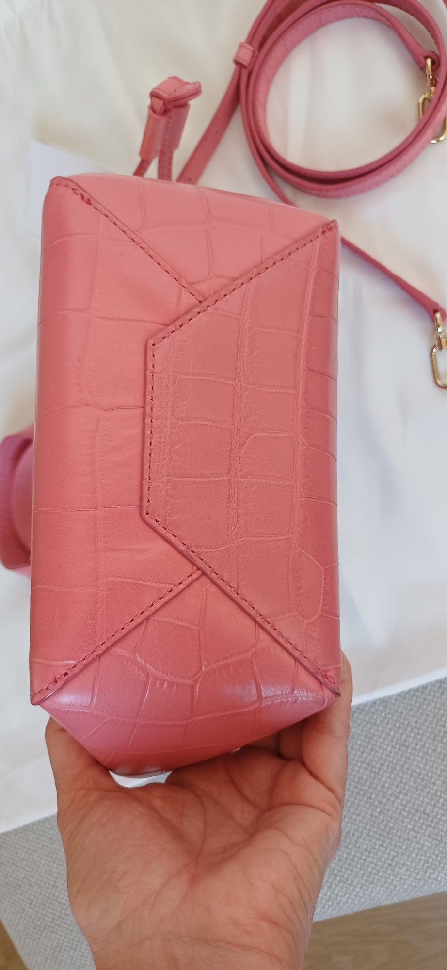 Furla Basrfua с шагрен от естествена кожа!