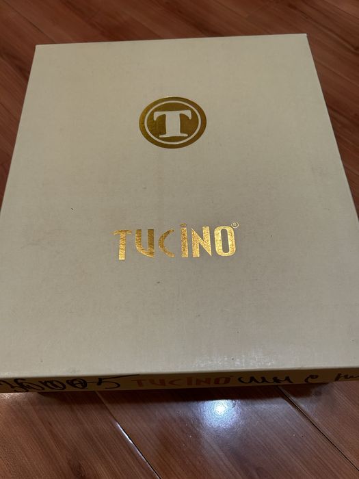 Продам ботинки женские