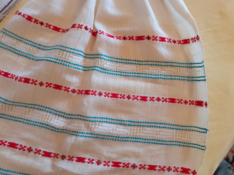 Stergar ornamental autentic,cusut la război pe pânză fina