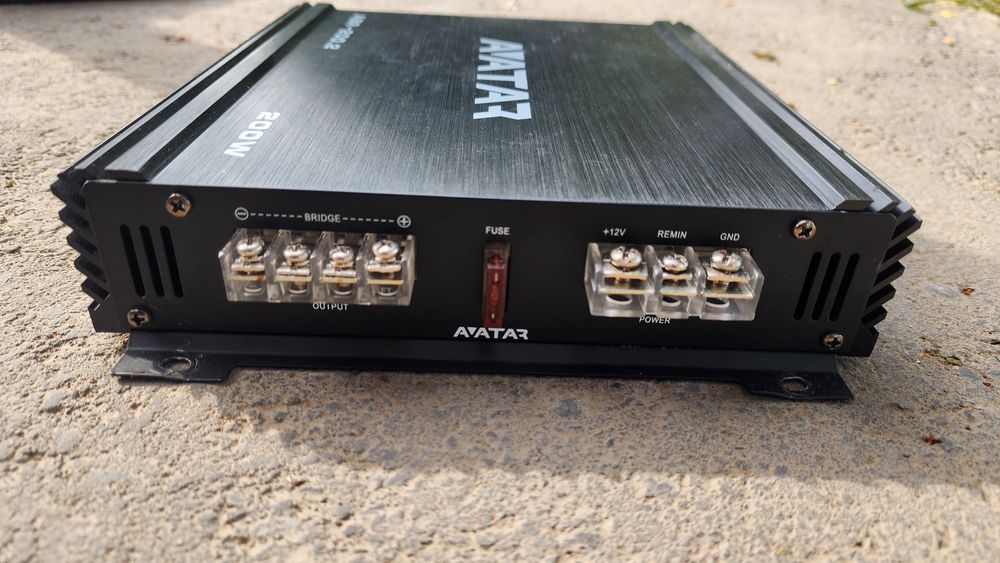 Саб буфер JBL и усилитель AVATAR