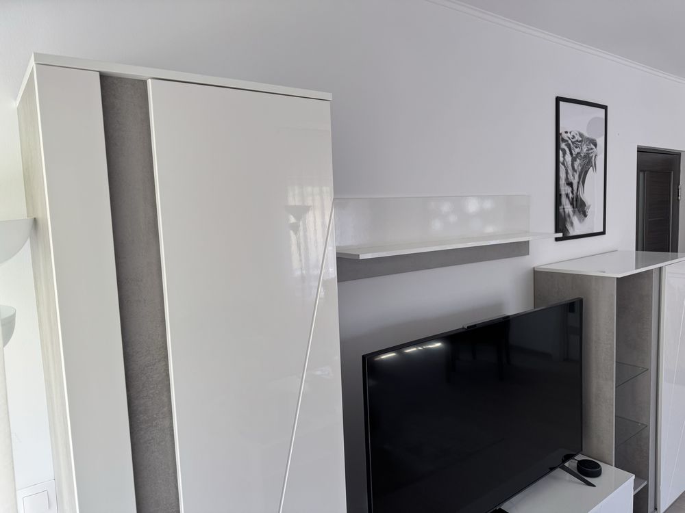 Mobilier Living | Dulap | Comoda | Biblioteca | 5 piese